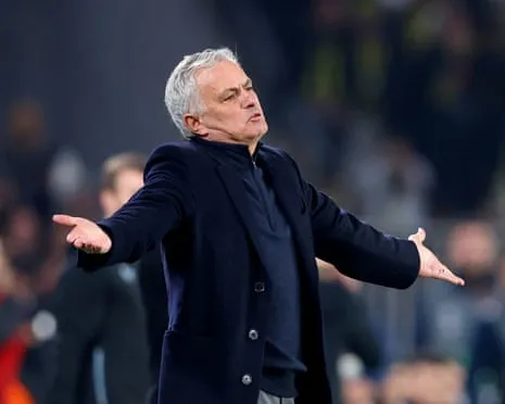 The Eagles Pursuing Discussions to Appoint José Mourinho After Termination of Lage