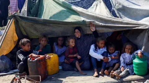 Devastating Situation across northern Gaza as Israeli Tanks Push Forward