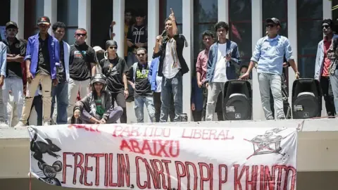 East Timor Abandons Plan to Provide Free Automobiles for MPs Following Large-Scale Protests
