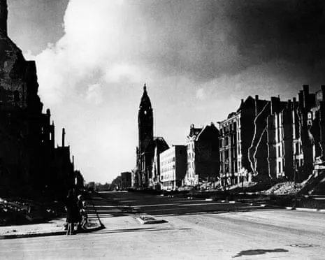 The Traitors Circle: An Engrossing Account of Defiance Against the Nazis
